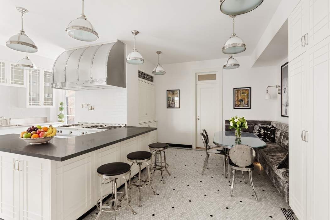 970 Park Avenue 10N Upper East Side New York NY 10028