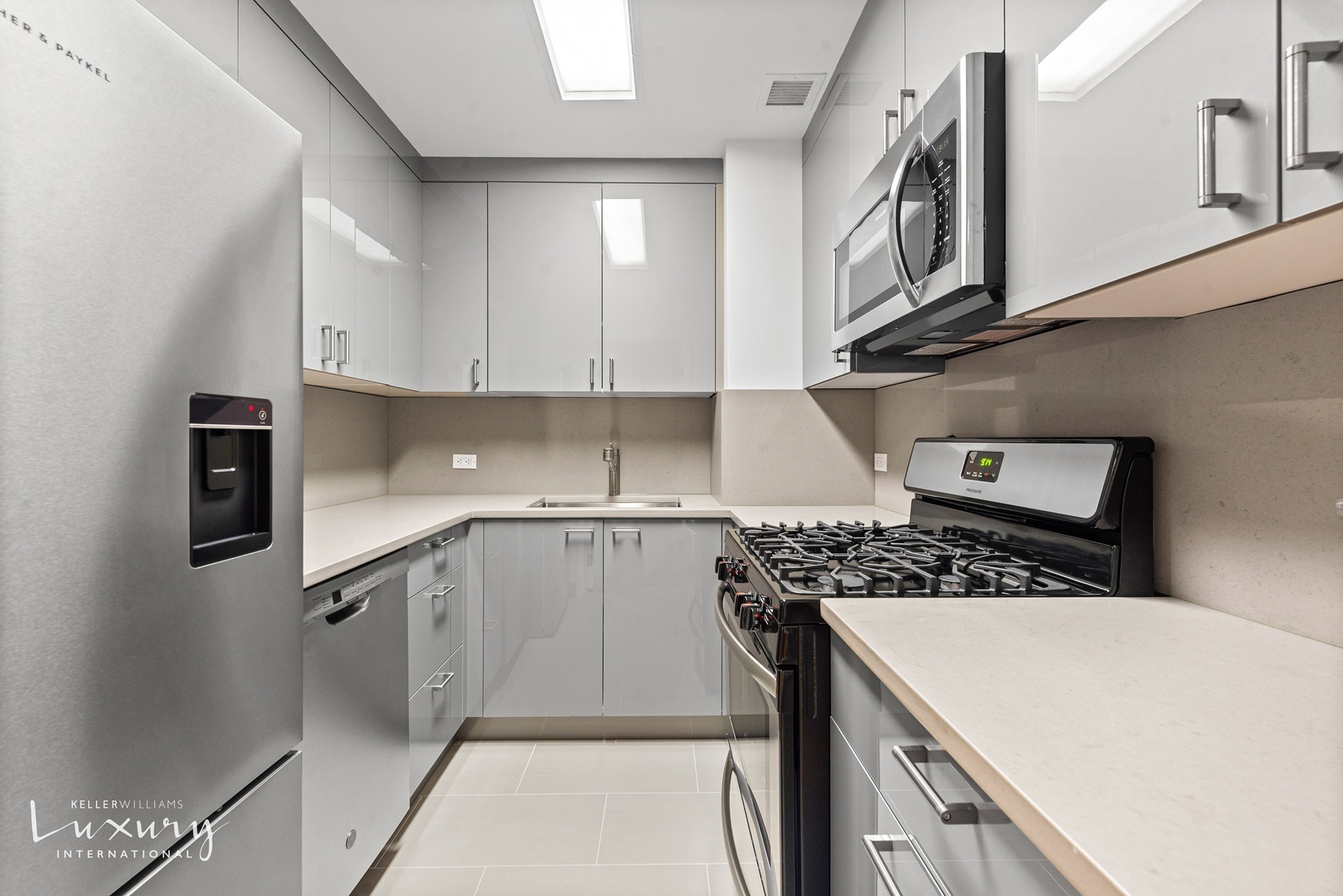 721 Fifth Avenue 37E Midtown East New York NY 10022