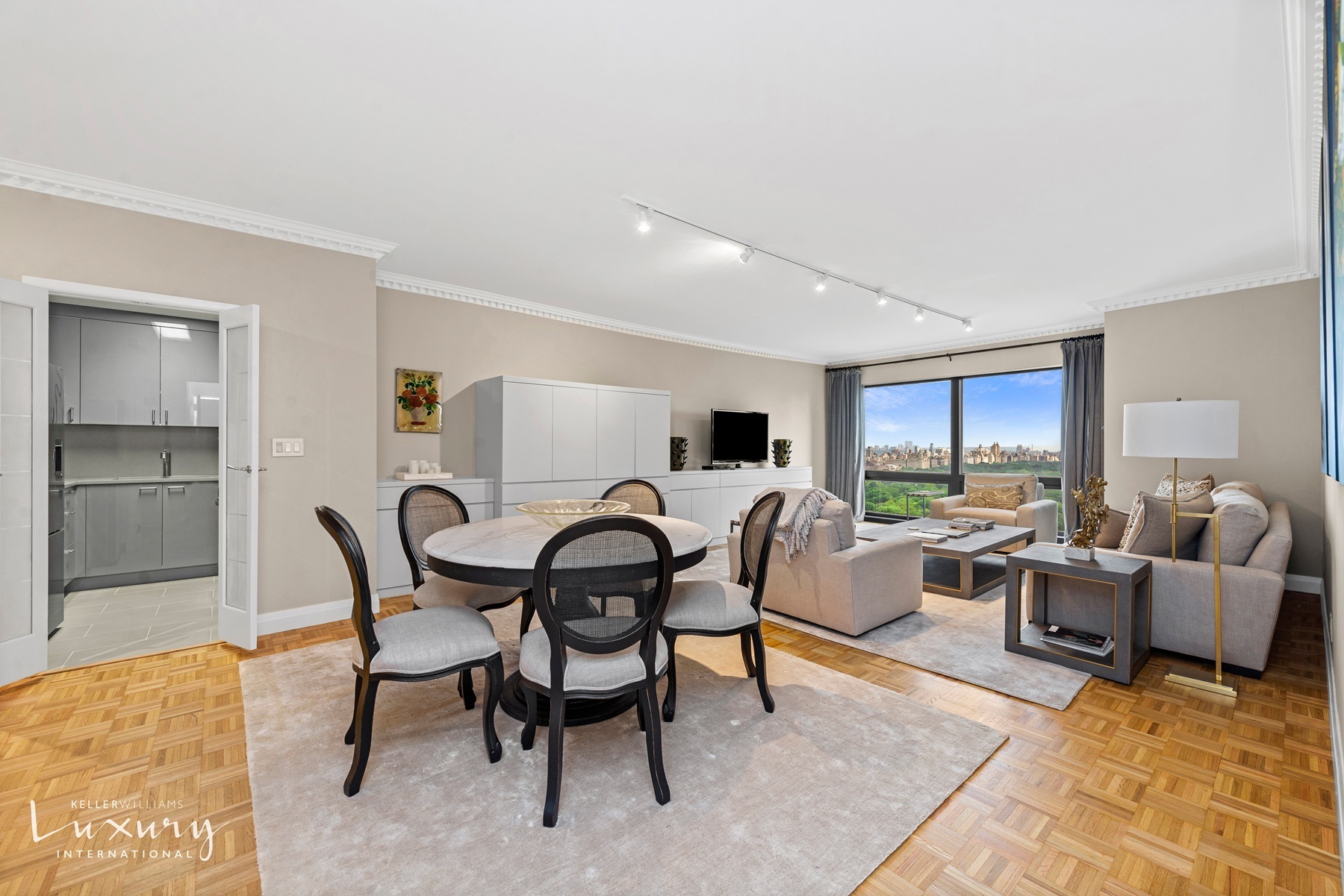 721 Fifth Avenue 37E Midtown East New York NY 10022