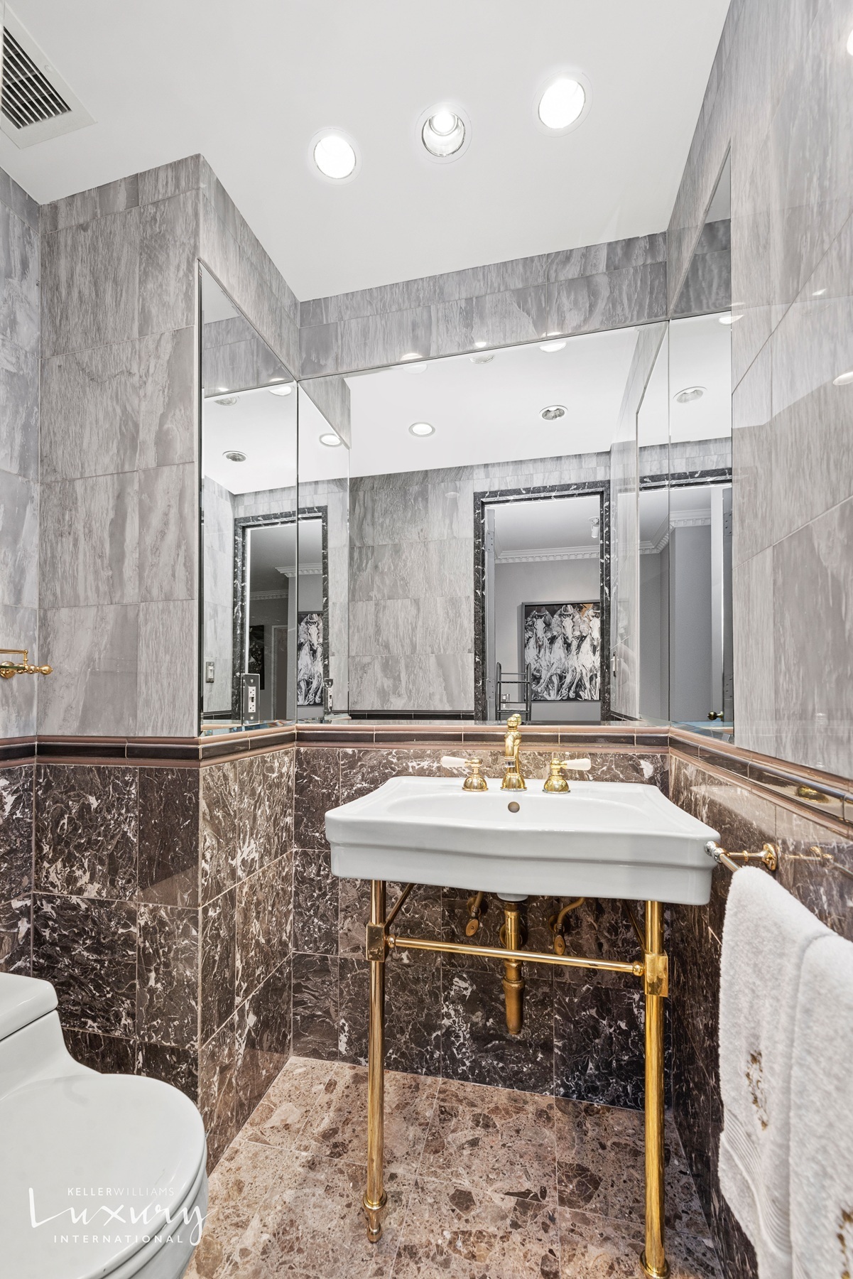 721 Fifth Avenue 37E Midtown East New York NY 10022