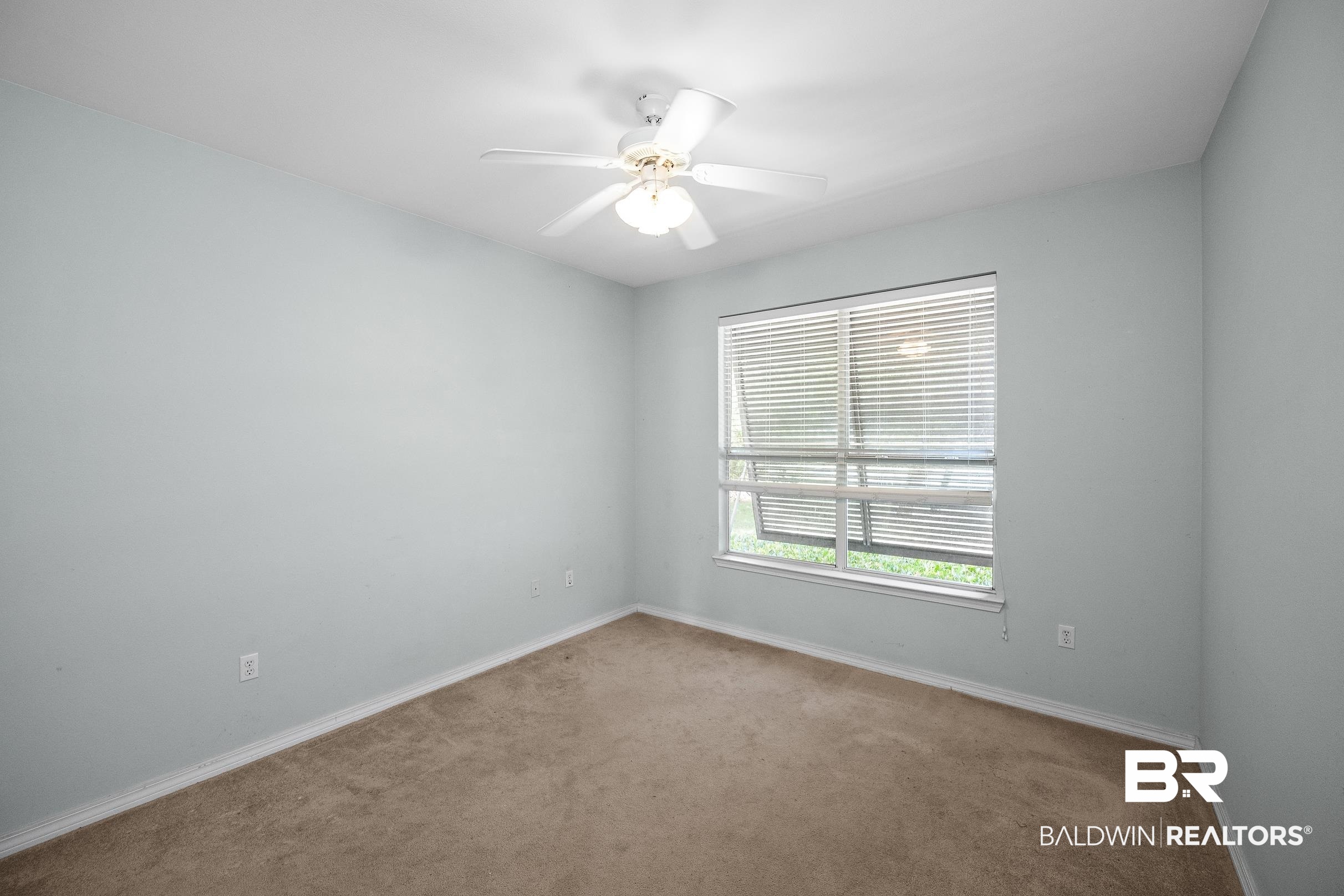 398701 | Photo 25