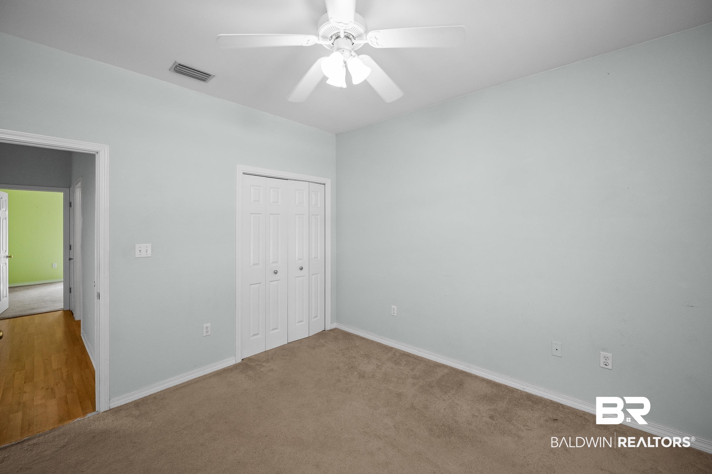 398701 | Photo 26