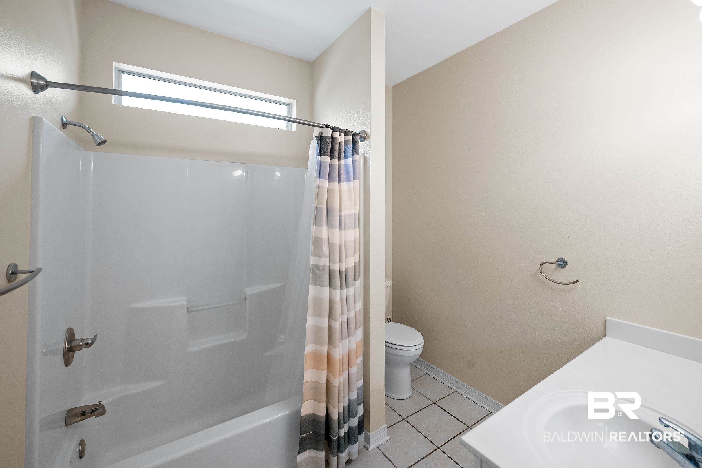 398701 | Photo 27