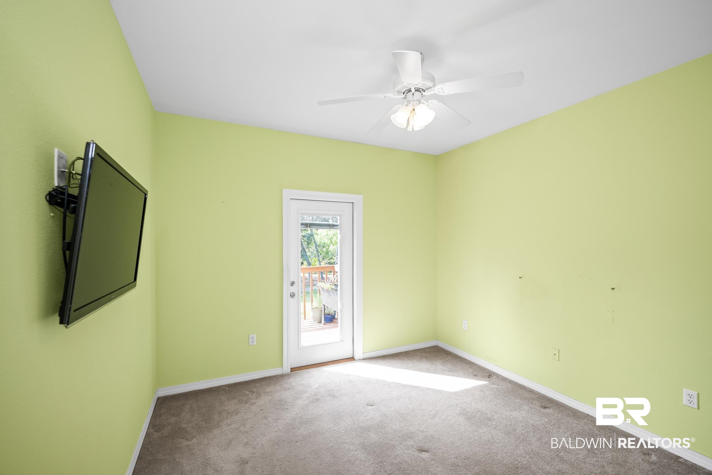 398701 | Photo 29