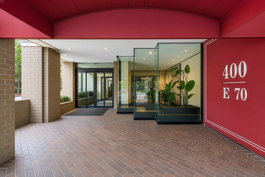 400 East 70th Street 3501 Upper East Side New York NY 10021