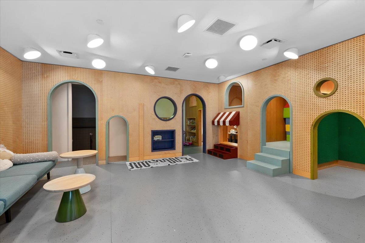 547 West 47th Street 406 Clinton New York NY 10036