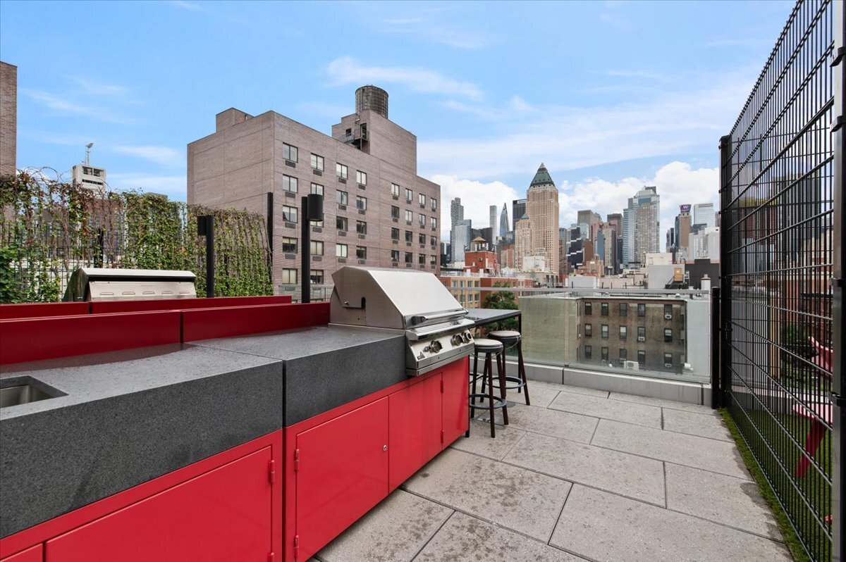 547 West 47th Street 406 Clinton New York NY 10036