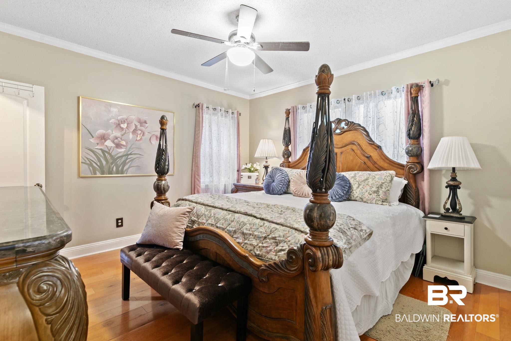 398705 | Photo 28