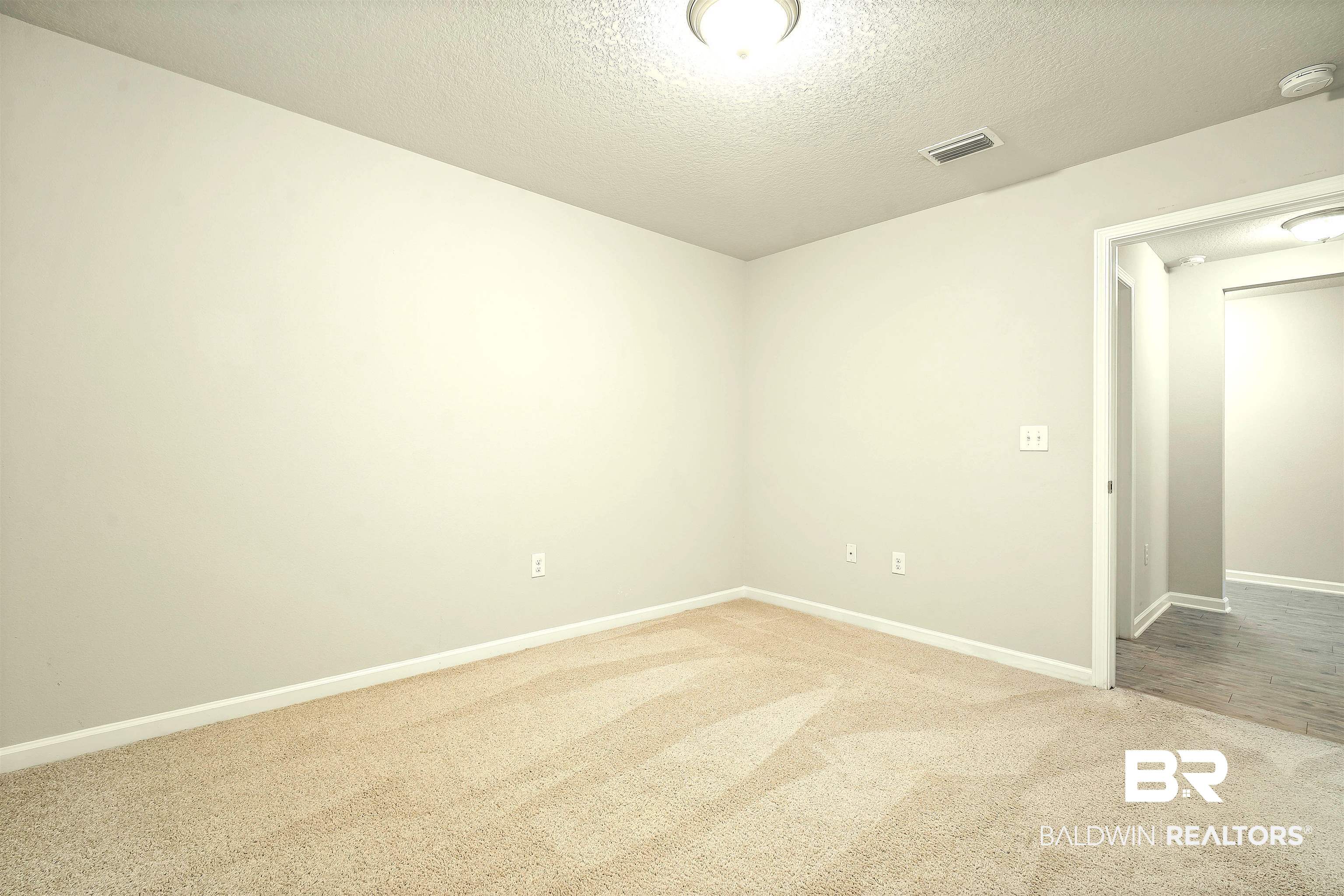 394824 | Photo 26