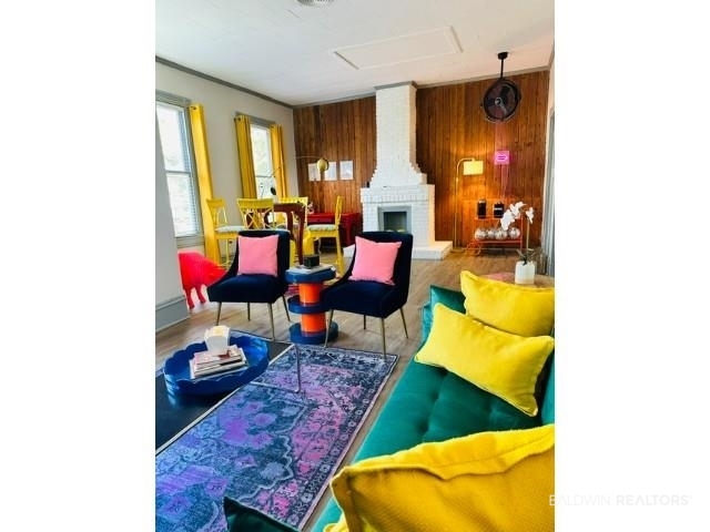 398847 | Photo 3