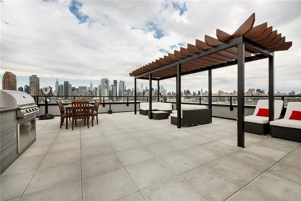 13-33 Jackson Avenue 5D Long Island City Queens NY 11101