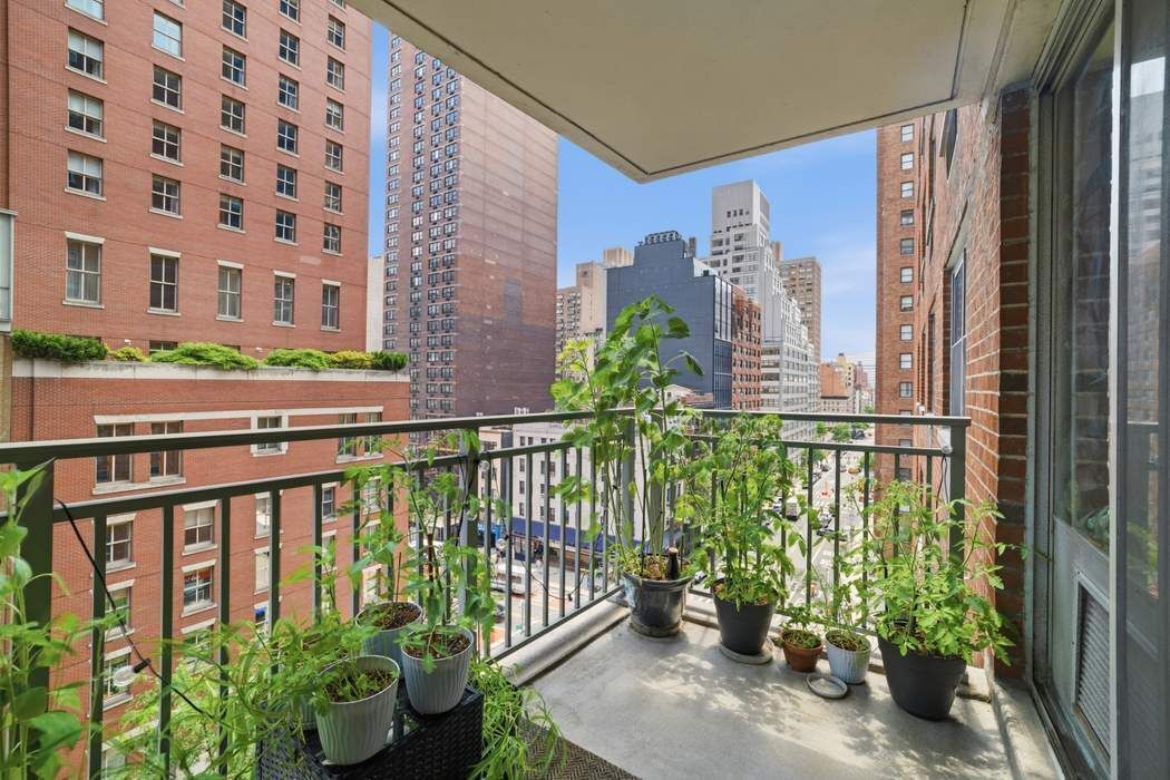 132 East 35th Street Murray Hill New York NY 10016