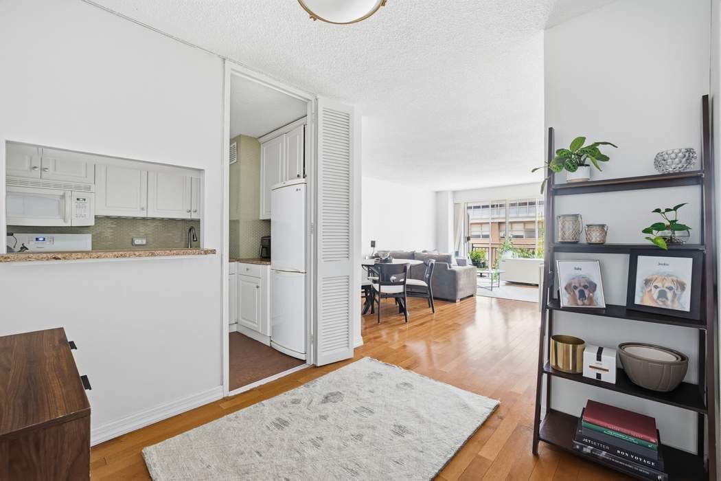 132 East 35th Street Murray Hill New York NY 10016