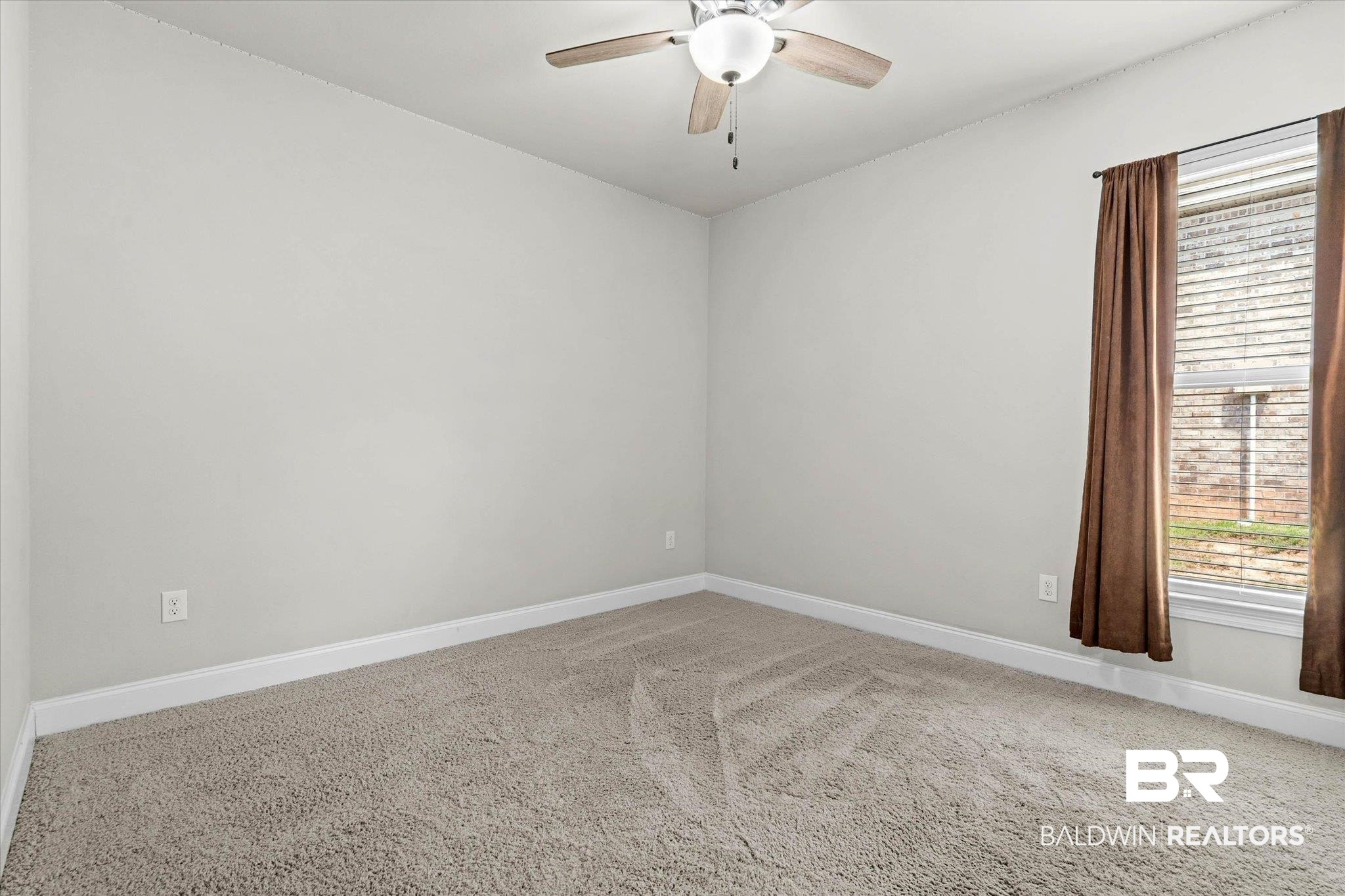 398509 | Photo 26