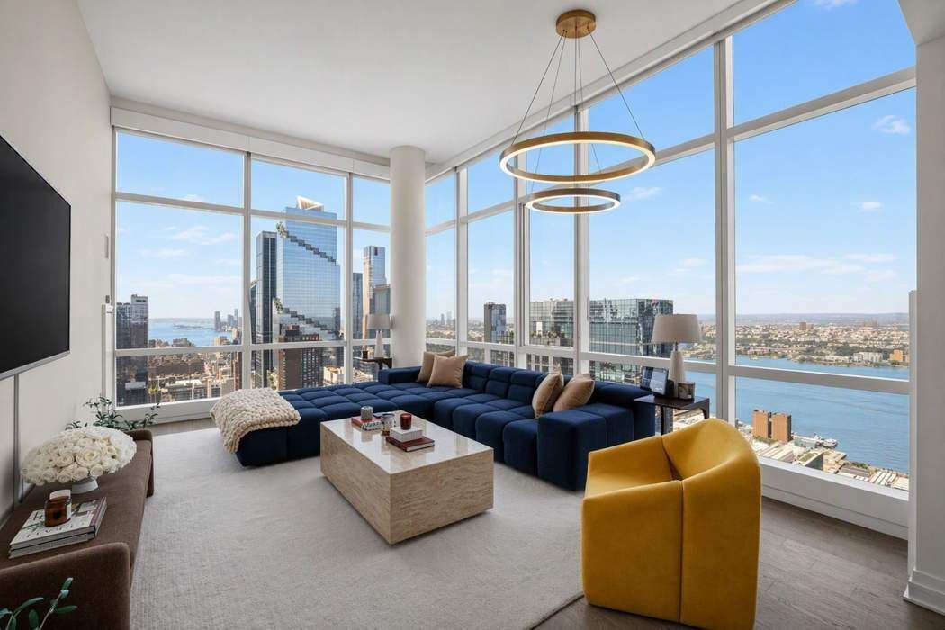 460 West 42nd Street Penthouse 1J Clinton New York NY 10036