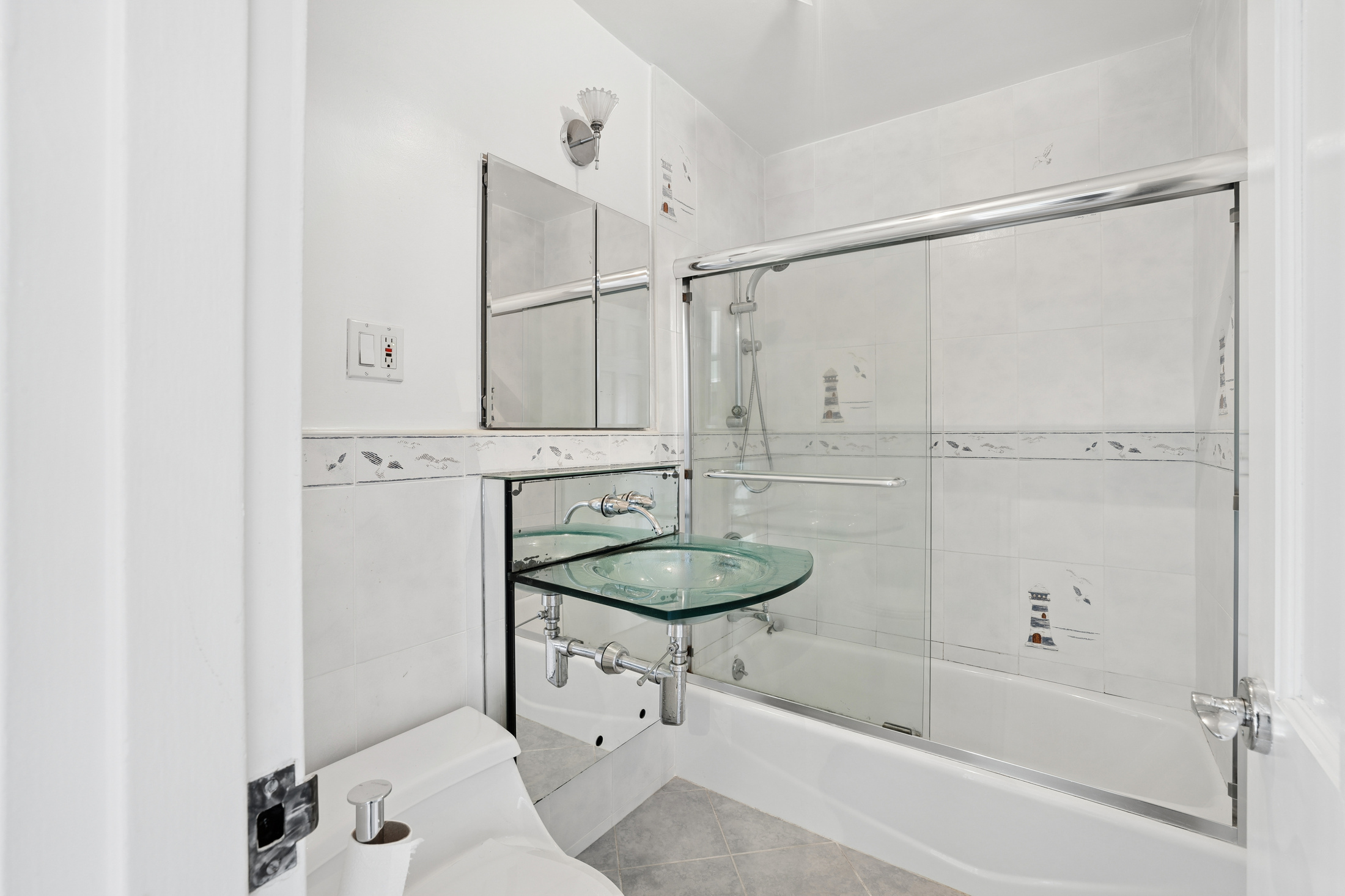 18-15 215th Street 15L Bay Terrace Queens NY 11360