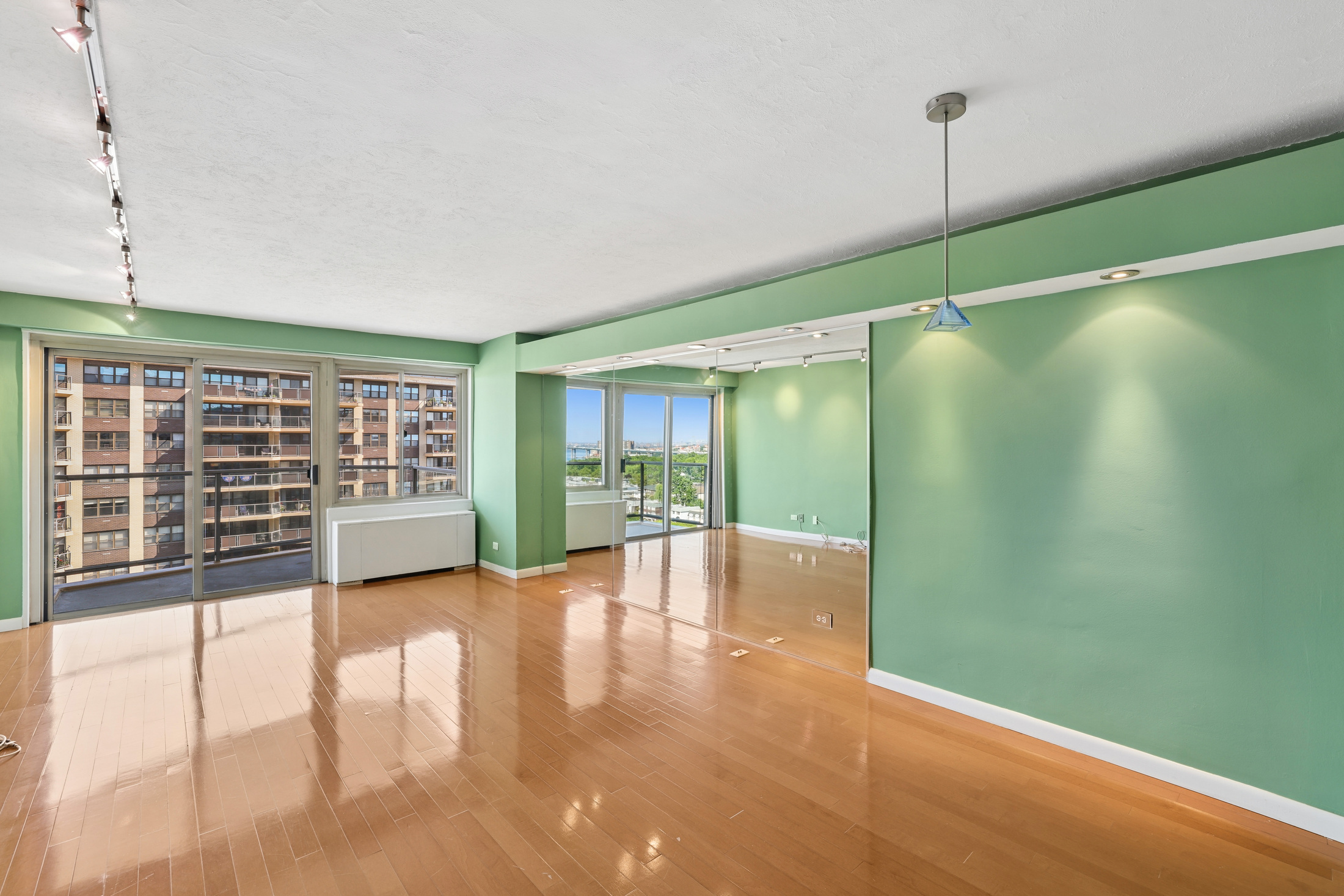 18-15 215th Street 15L Bay Terrace Queens NY 11360