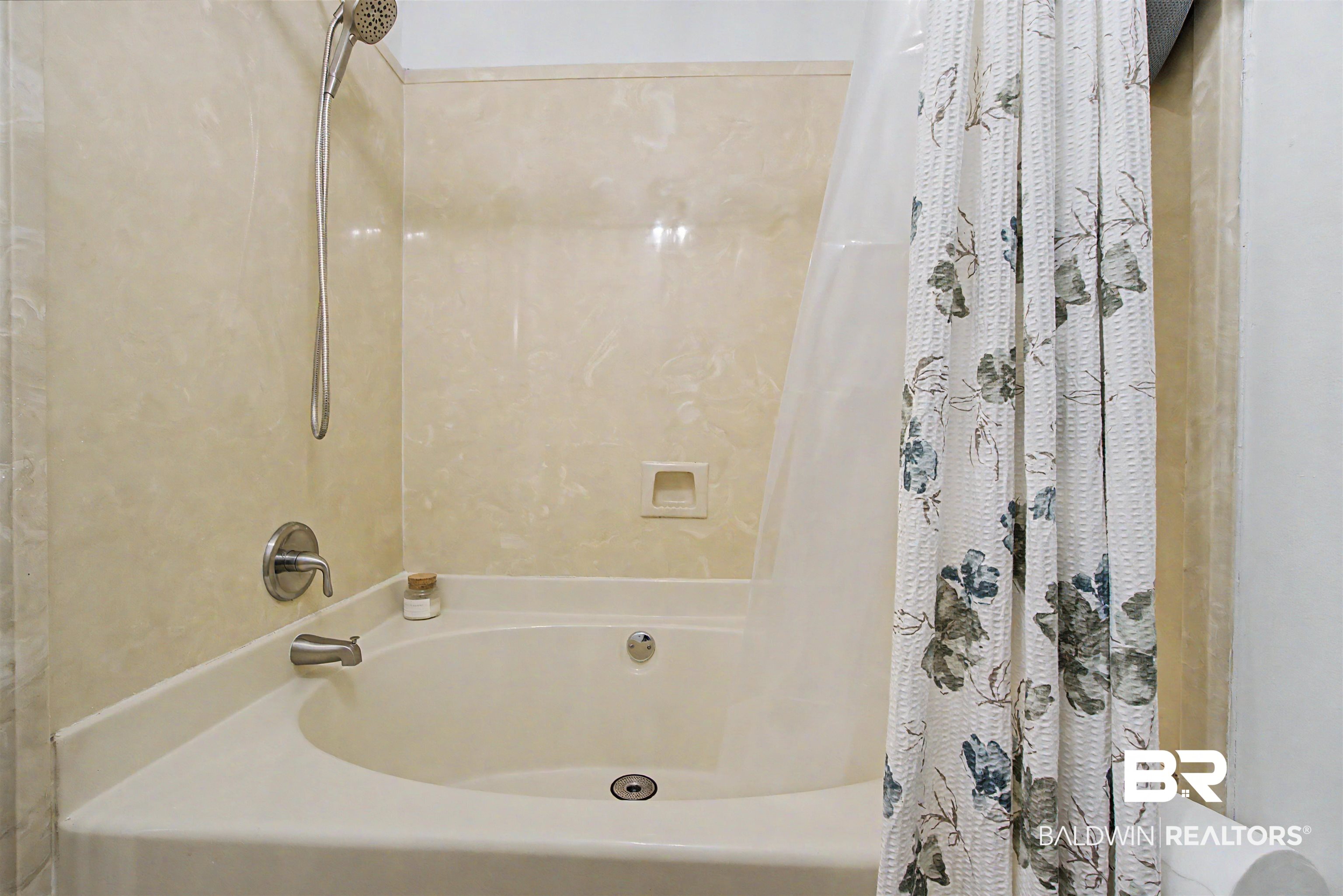 399212 | Photo 22