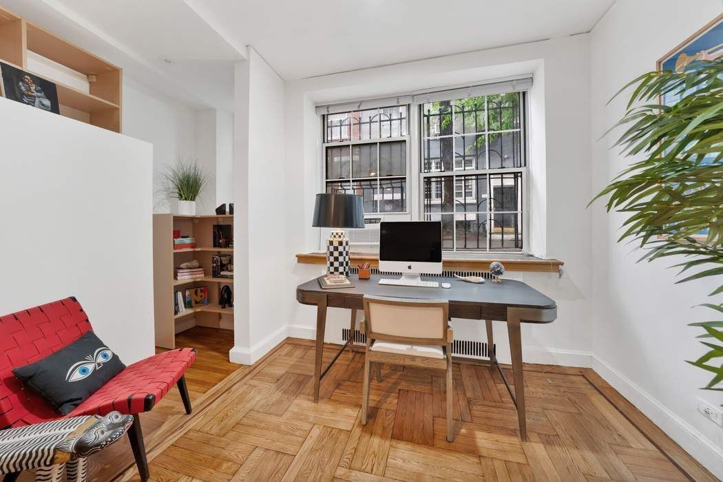 25 Minetta Lane 1JK Greenwich Village New York NY 10012