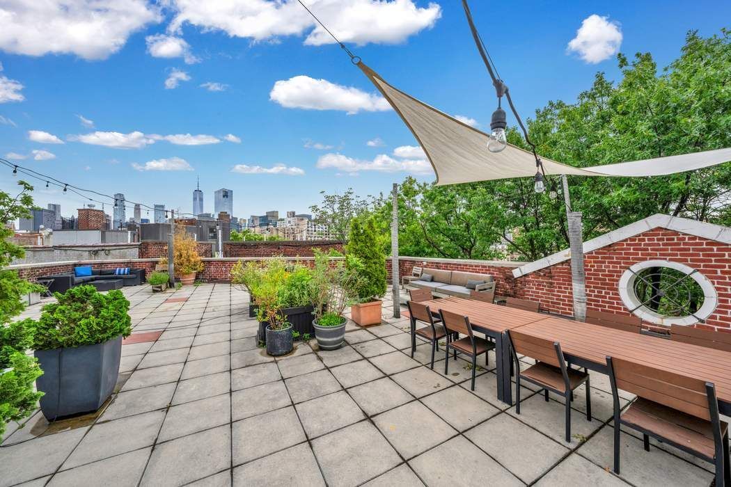 25 Minetta Lane 1JK Greenwich Village New York NY 10012