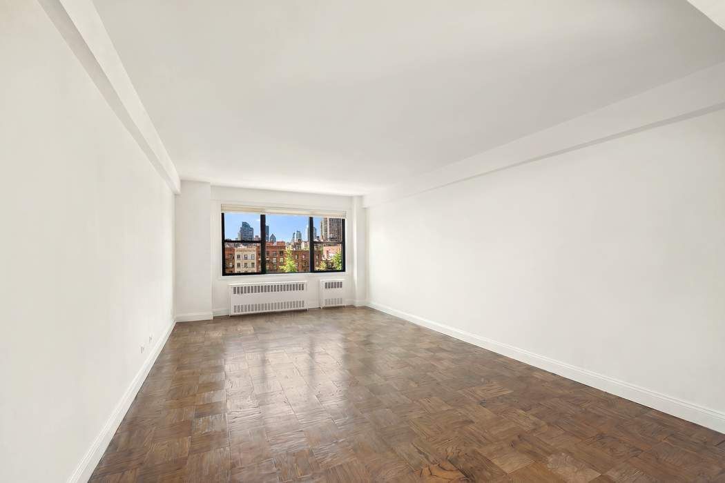 333 East 55th Street 8H Sutton Place New York NY 10022
