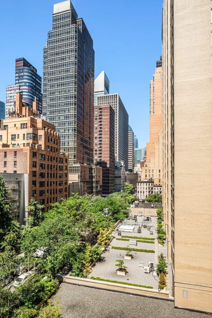 333 East 55th Street 8H Sutton Place New York NY 10022