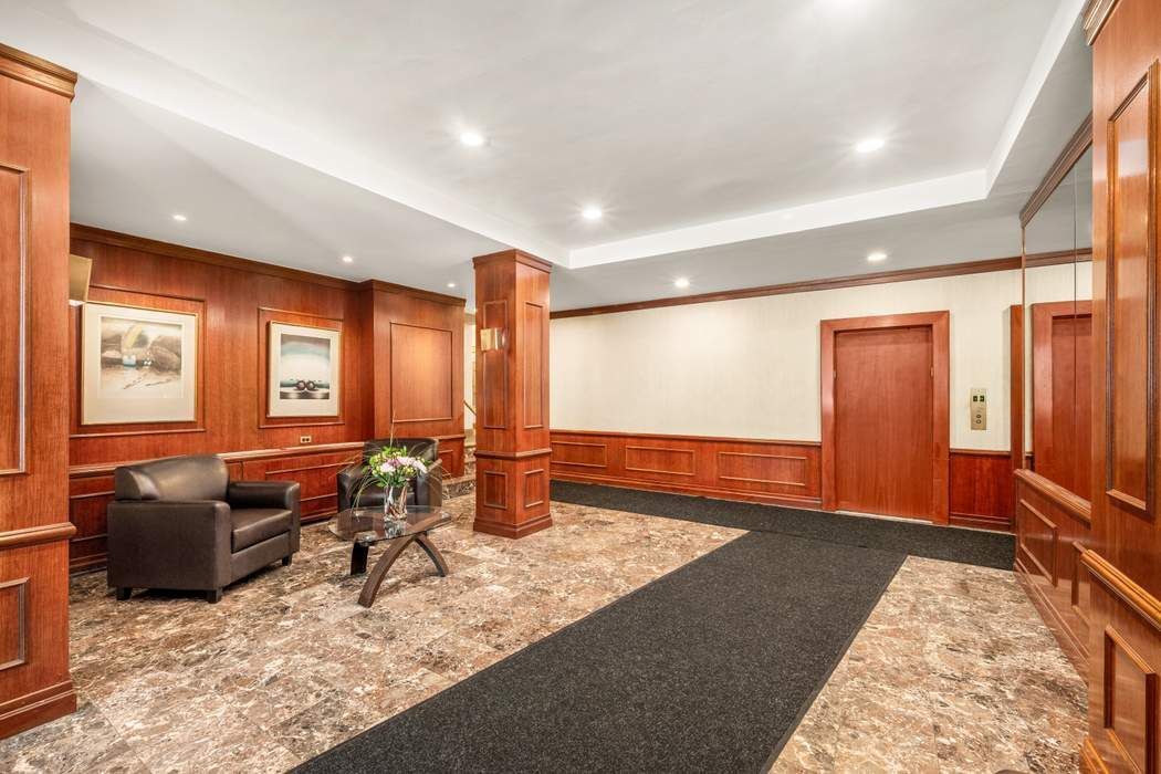 333 East 55th Street 8H Sutton Place New York NY 10022