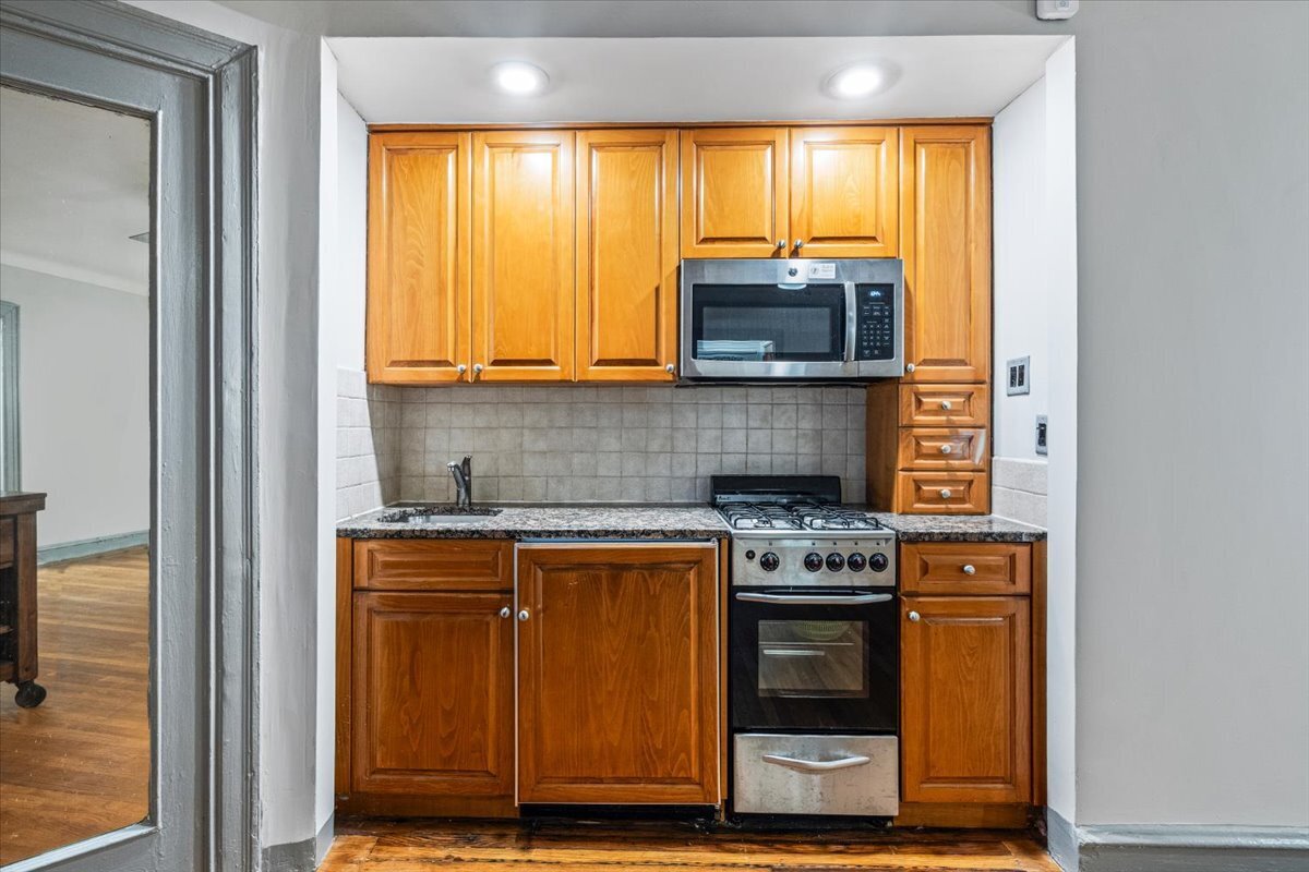 150 Burns Street 2G Forest Hills Queens NY 11375