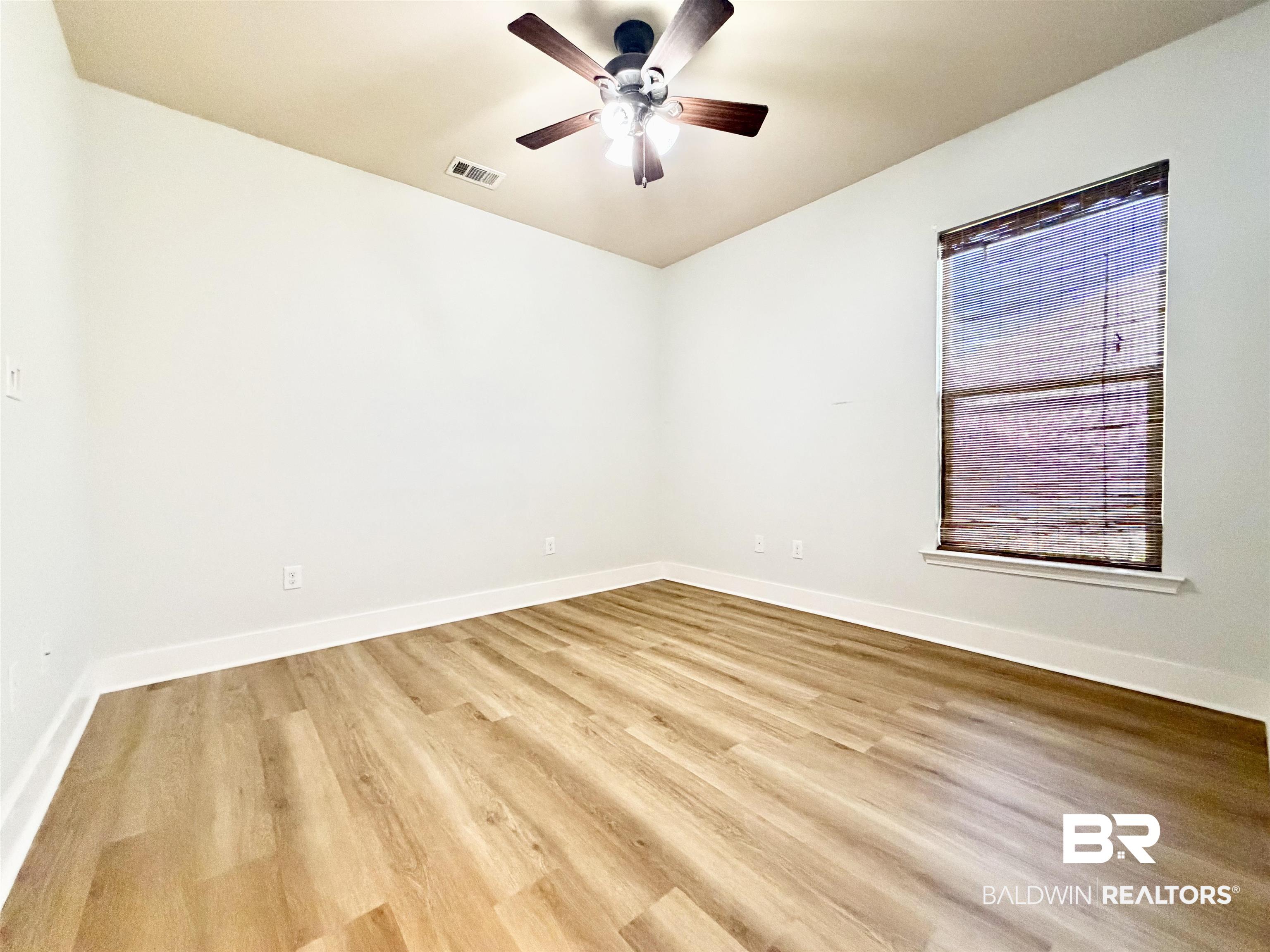 399305 | Photo 19