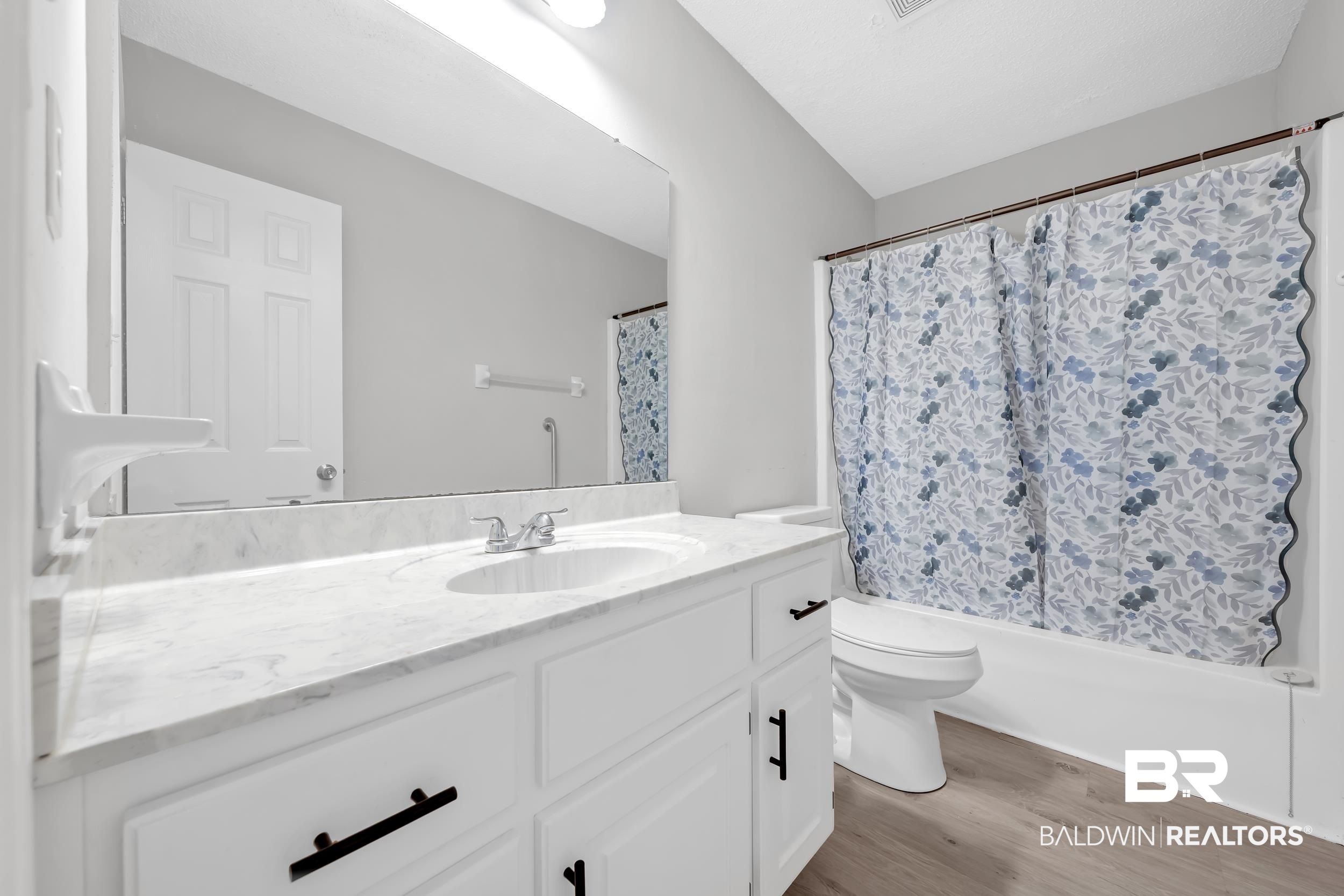 397709 | Photo 20