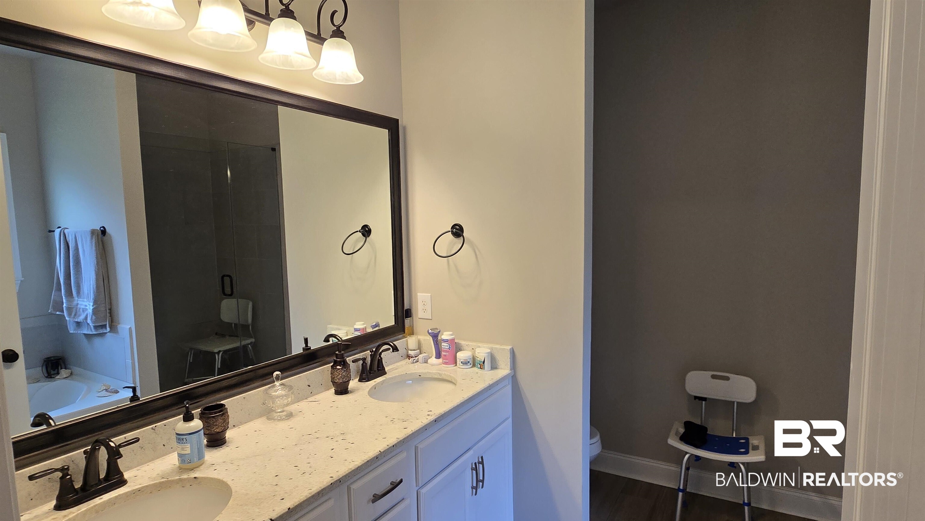399382 | Photo 11