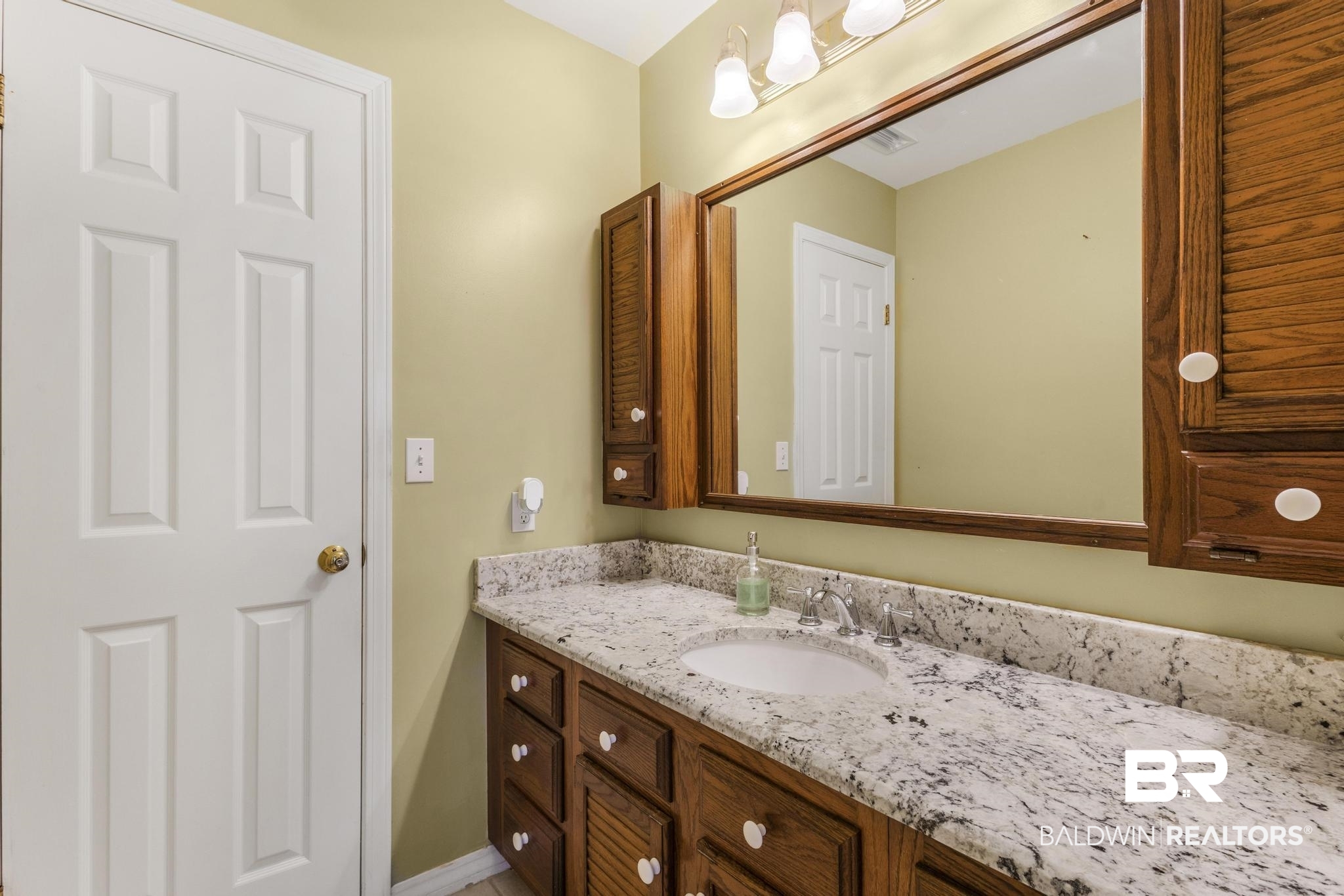 399400 | Photo 24