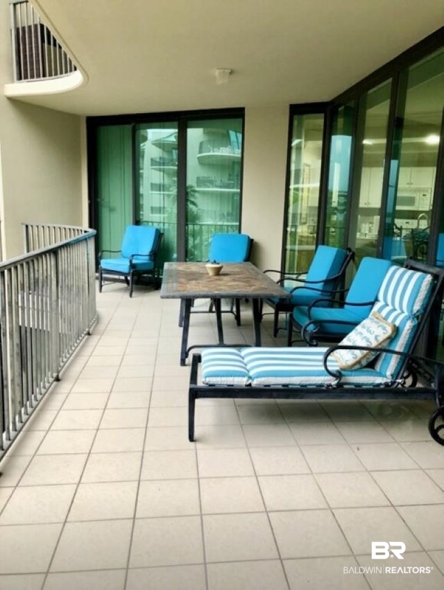 399402 | Photo 14