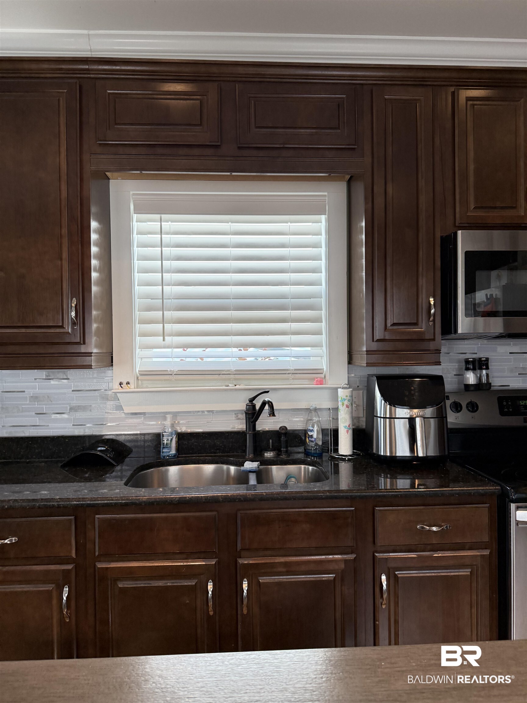 399406 | Photo 23