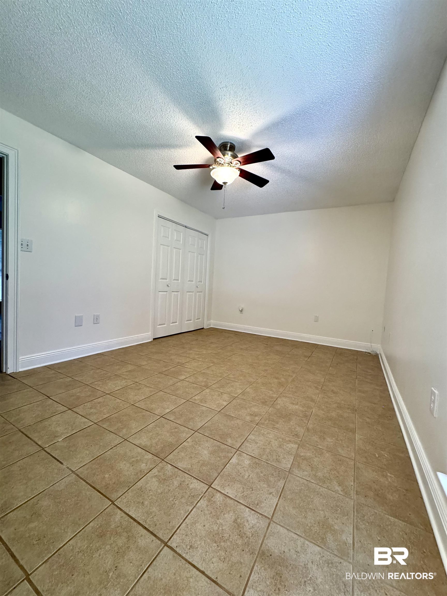 399410 | Photo 13