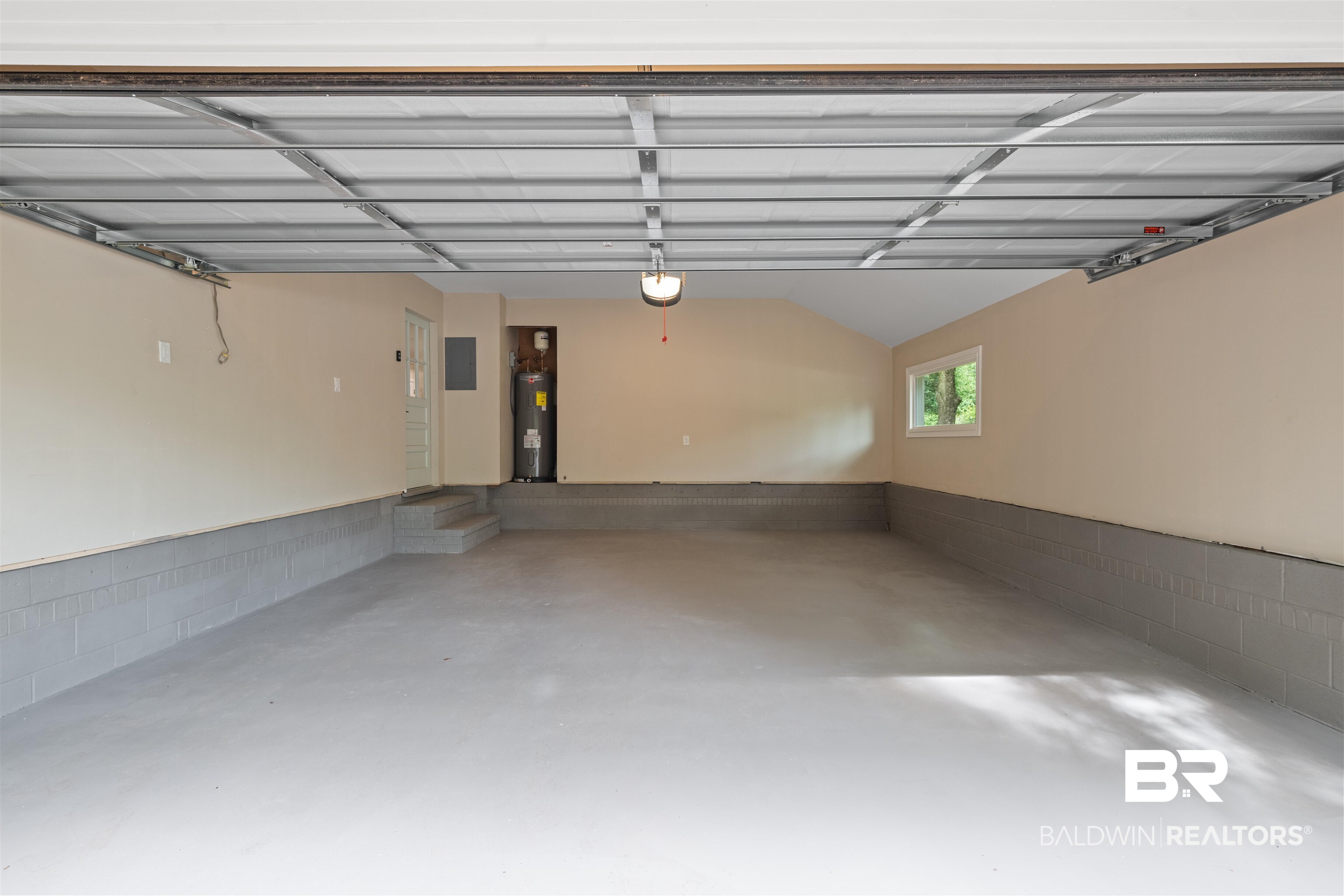 399451 | Photo 35