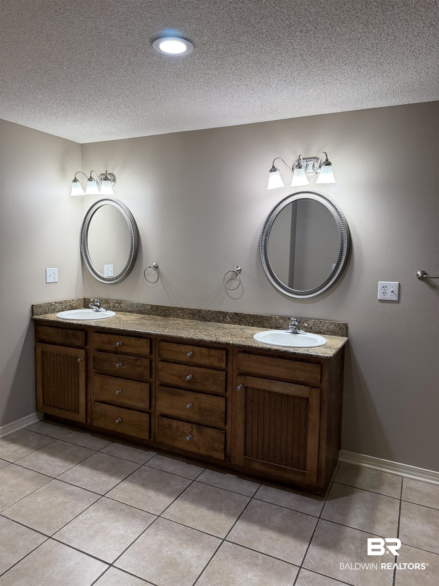 399480 | Photo 19