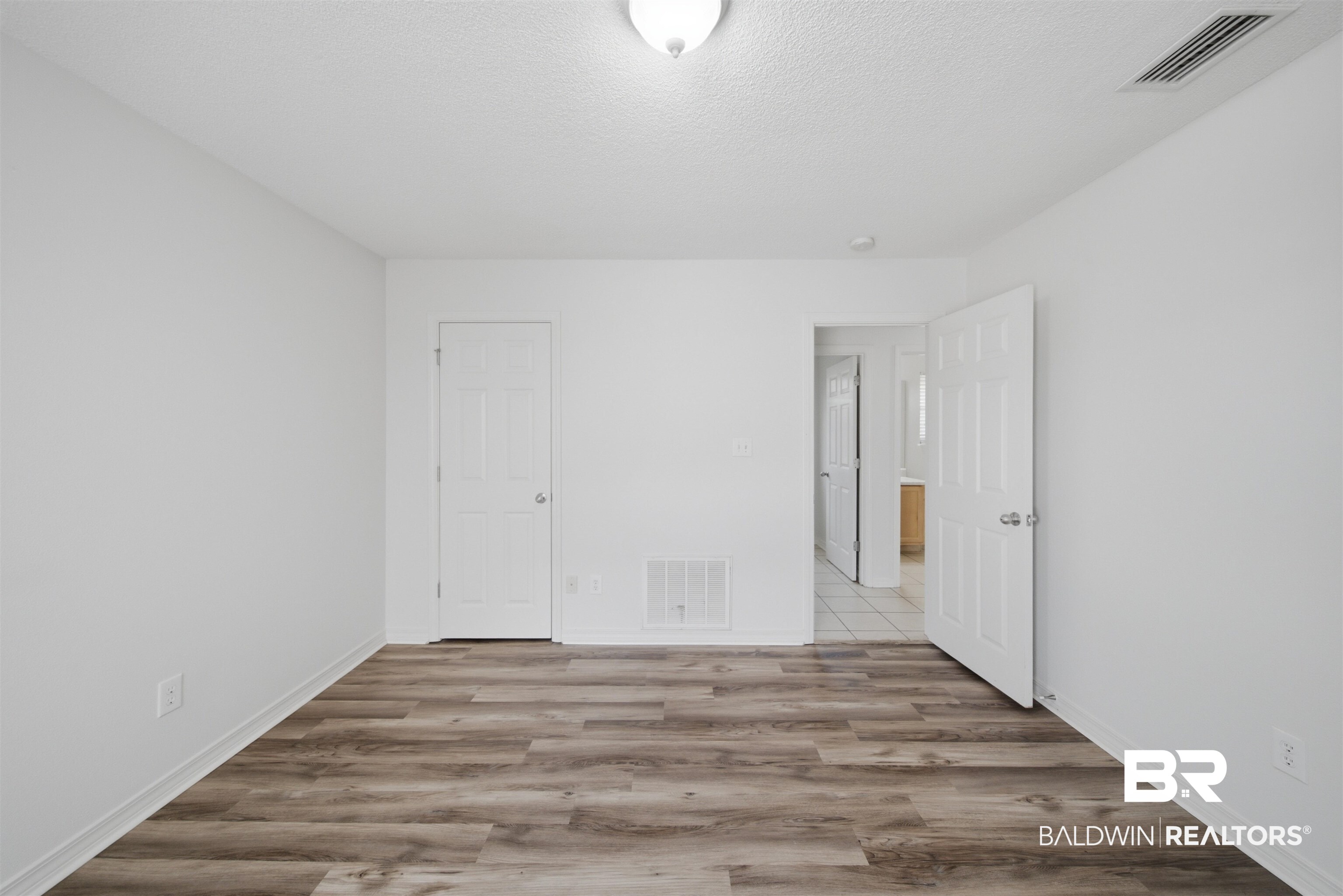 399187 | Photo 21