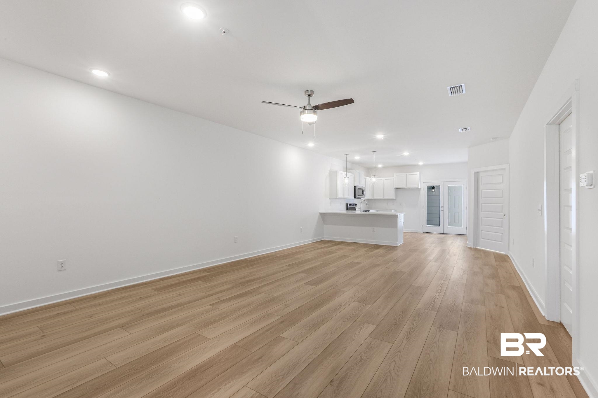 6243 CARPENTER Lane — photo 4