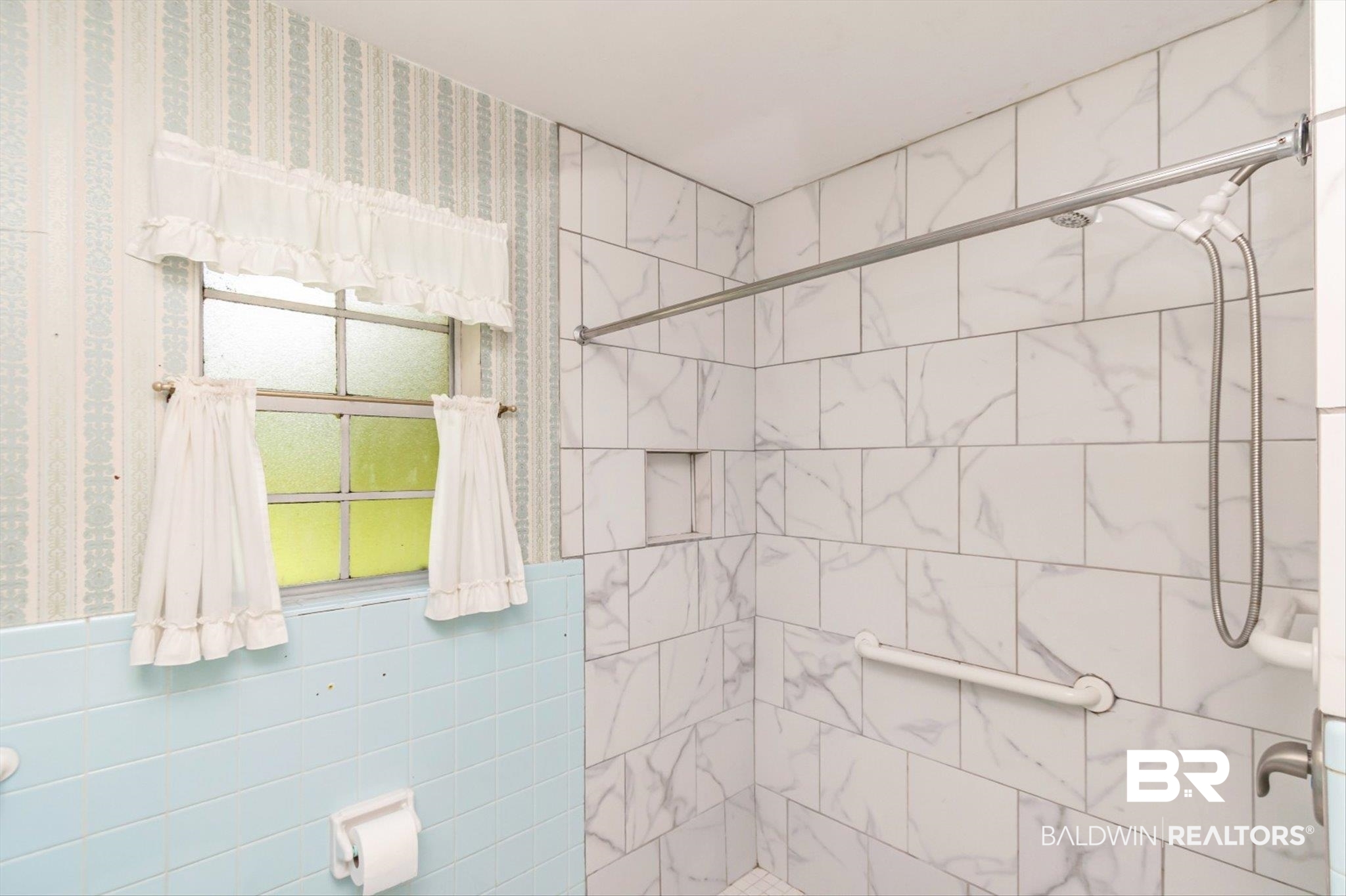 399680 | Photo 24
