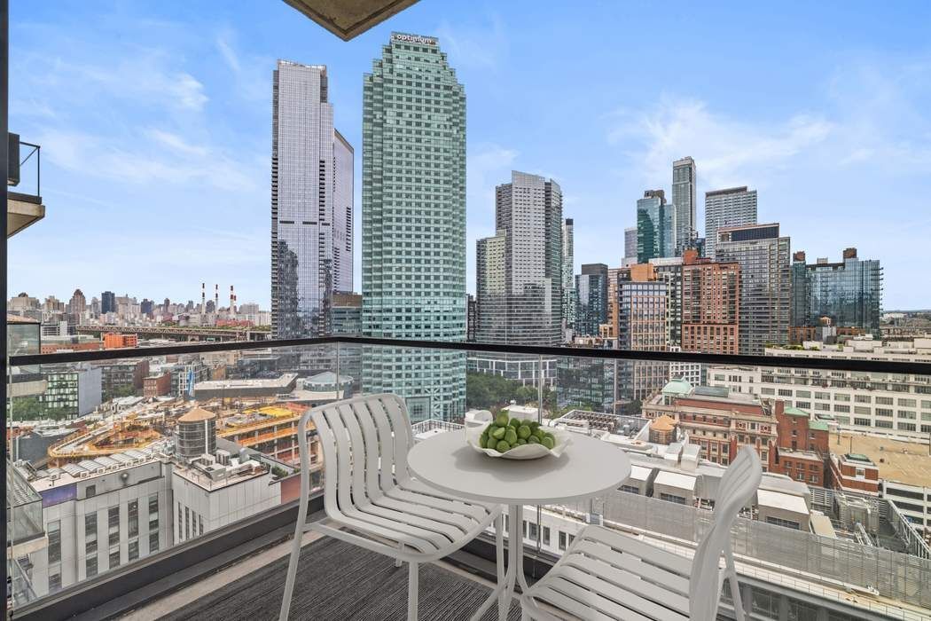 45-30 Pearson Street 17C Court Square Queens NY 11101