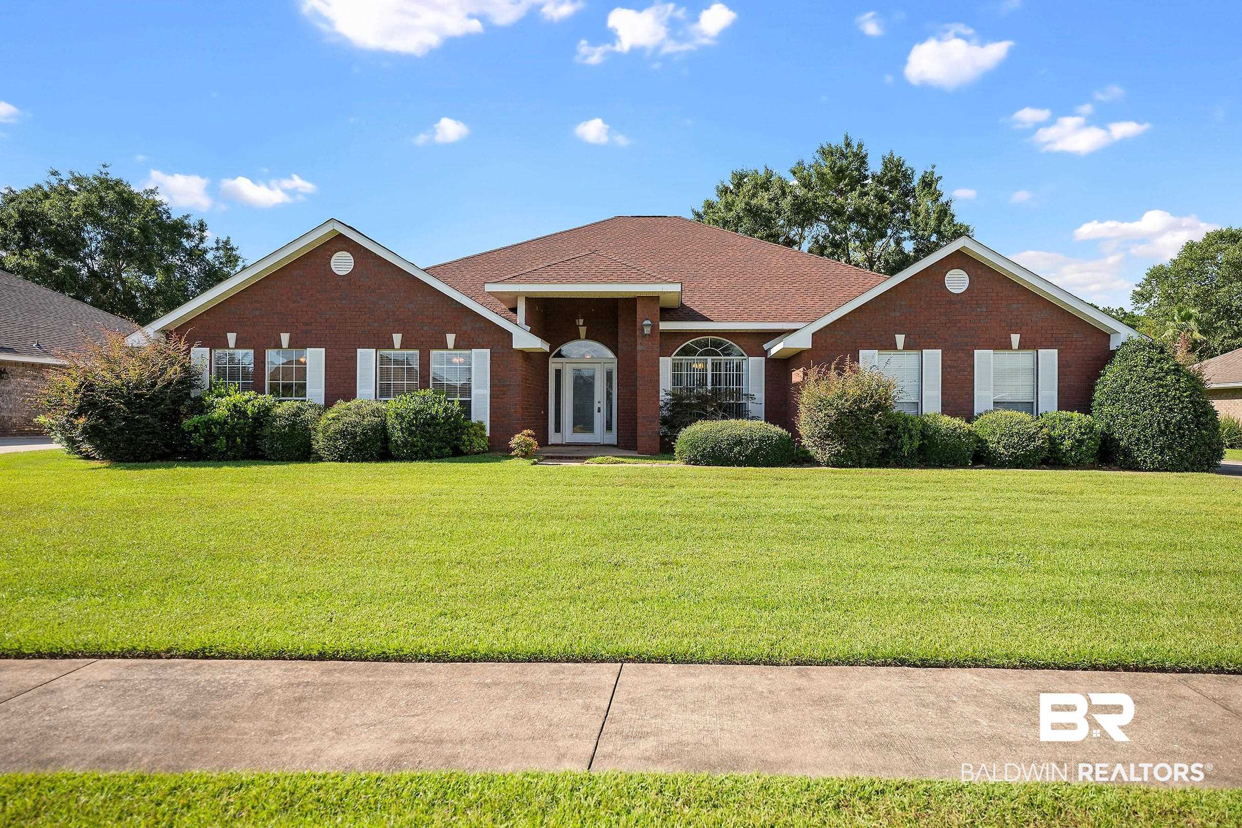 Large Homes for Sale in Foley
