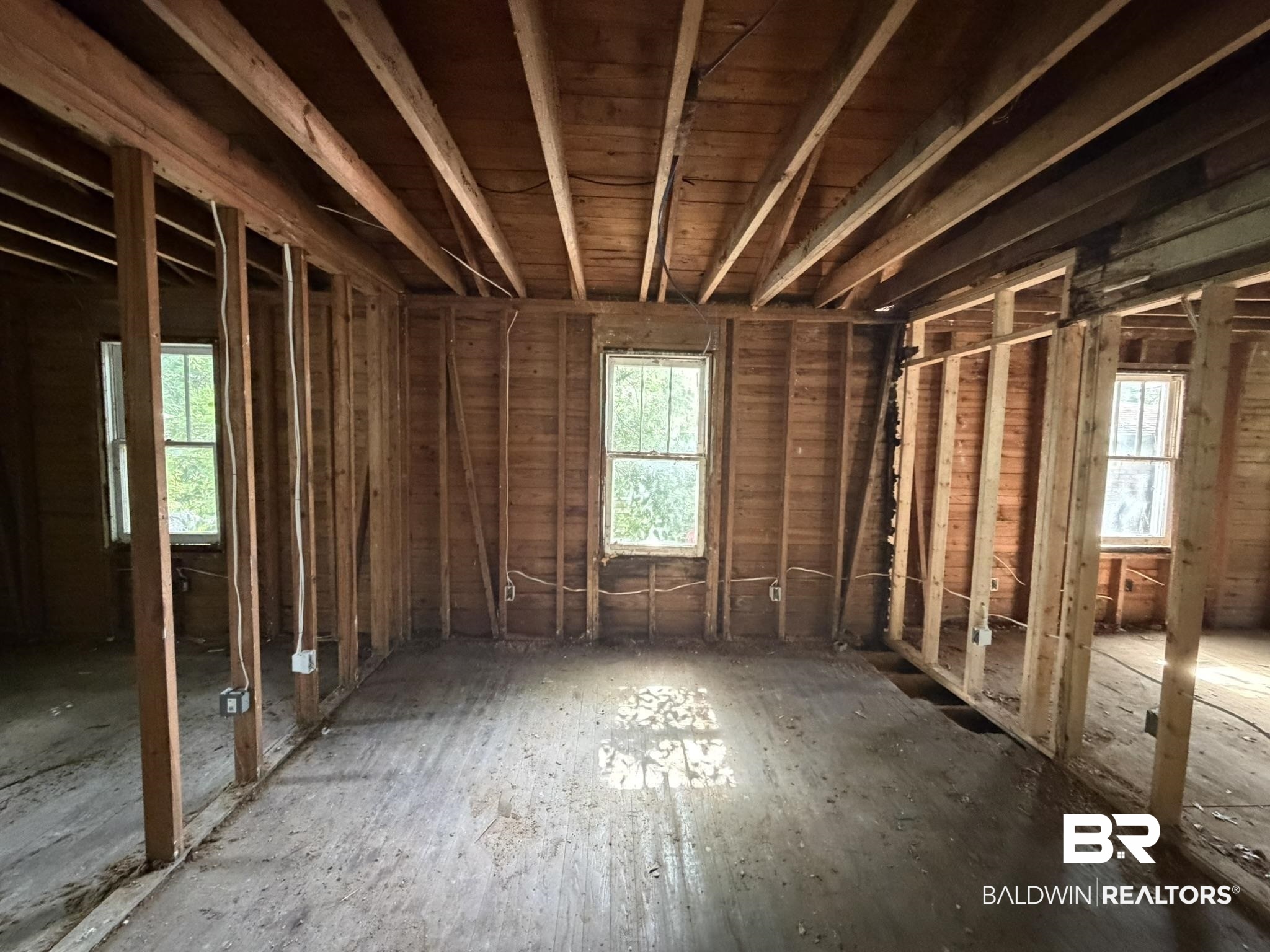 3rd image of 158 3rd Avenue, Chickasaw, AL 36611 | MLS# 399651