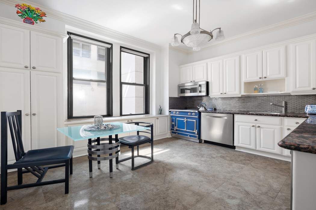 907 Fifth Avenue 5F Upper East Side New York NY 10021