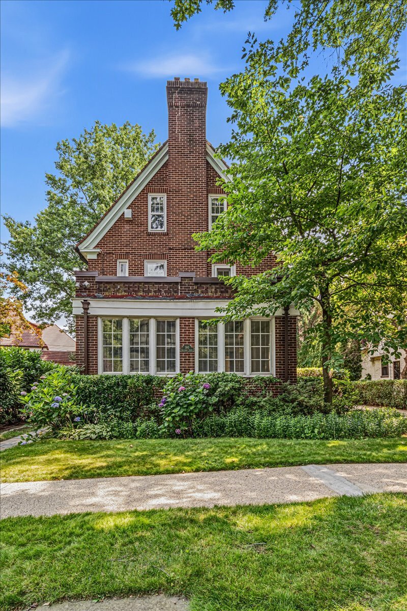 180 Greenway South TH Forest Hills Gardens Queens NY 11375