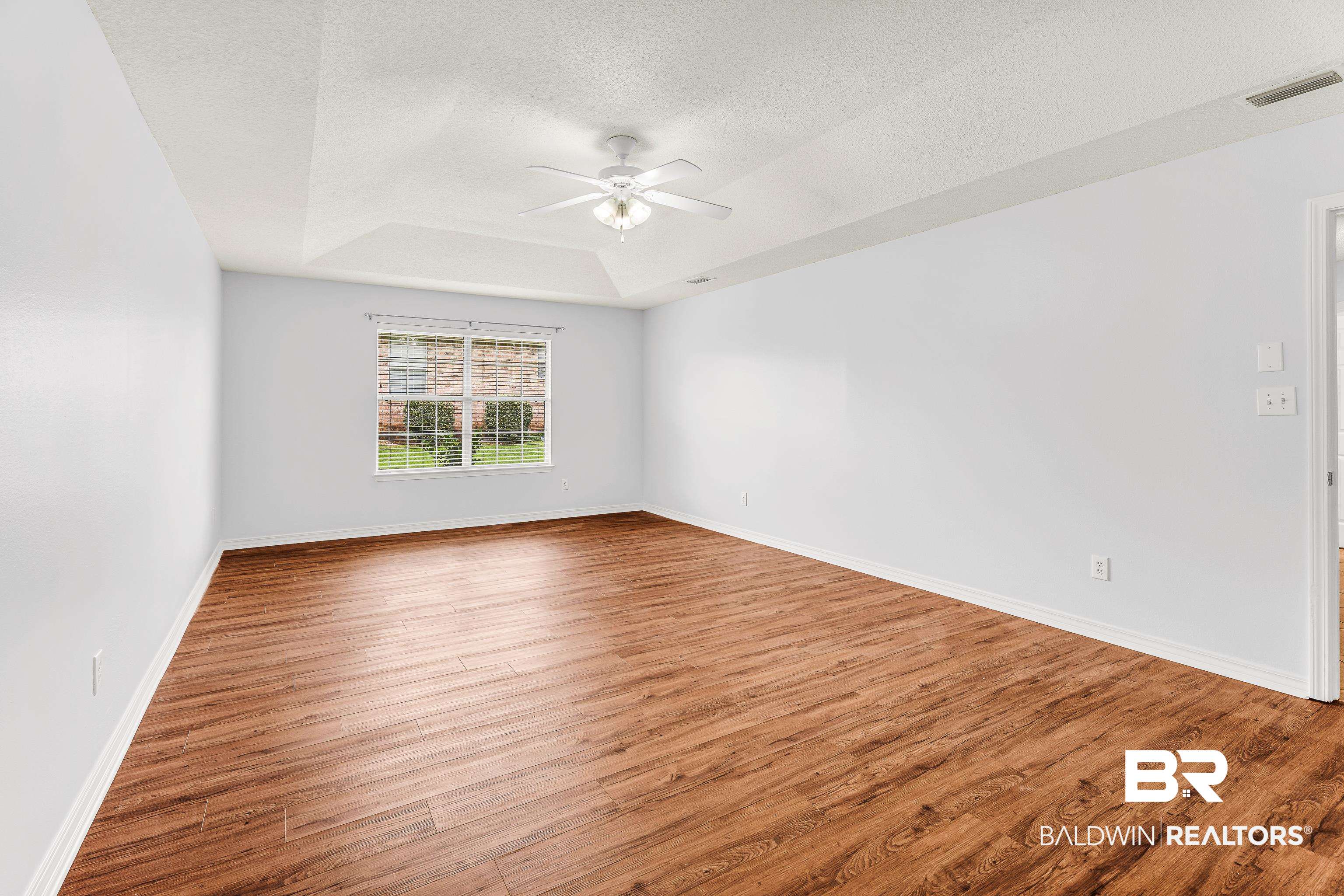 399896 | Photo 27