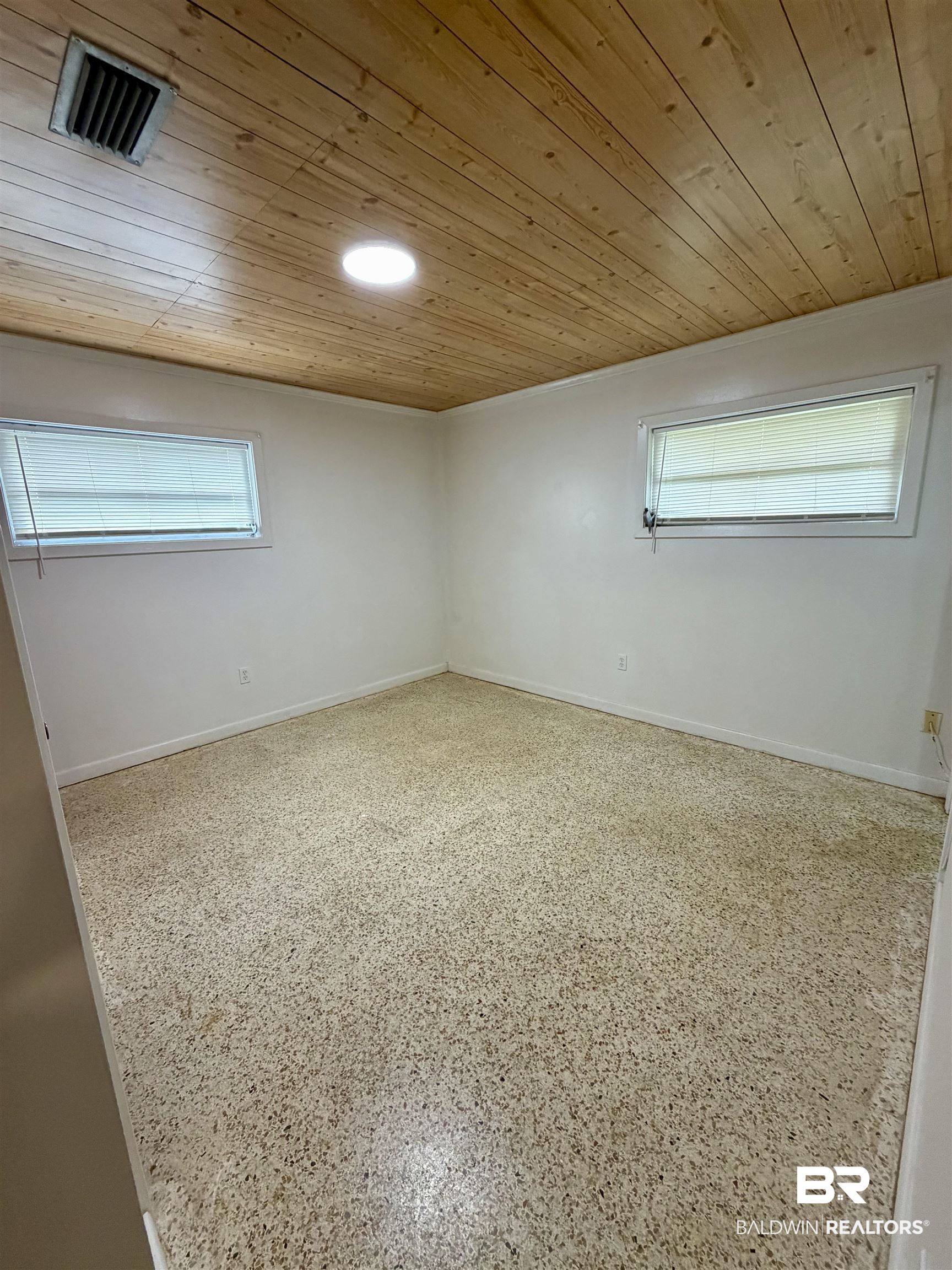 399611 | Photo 16