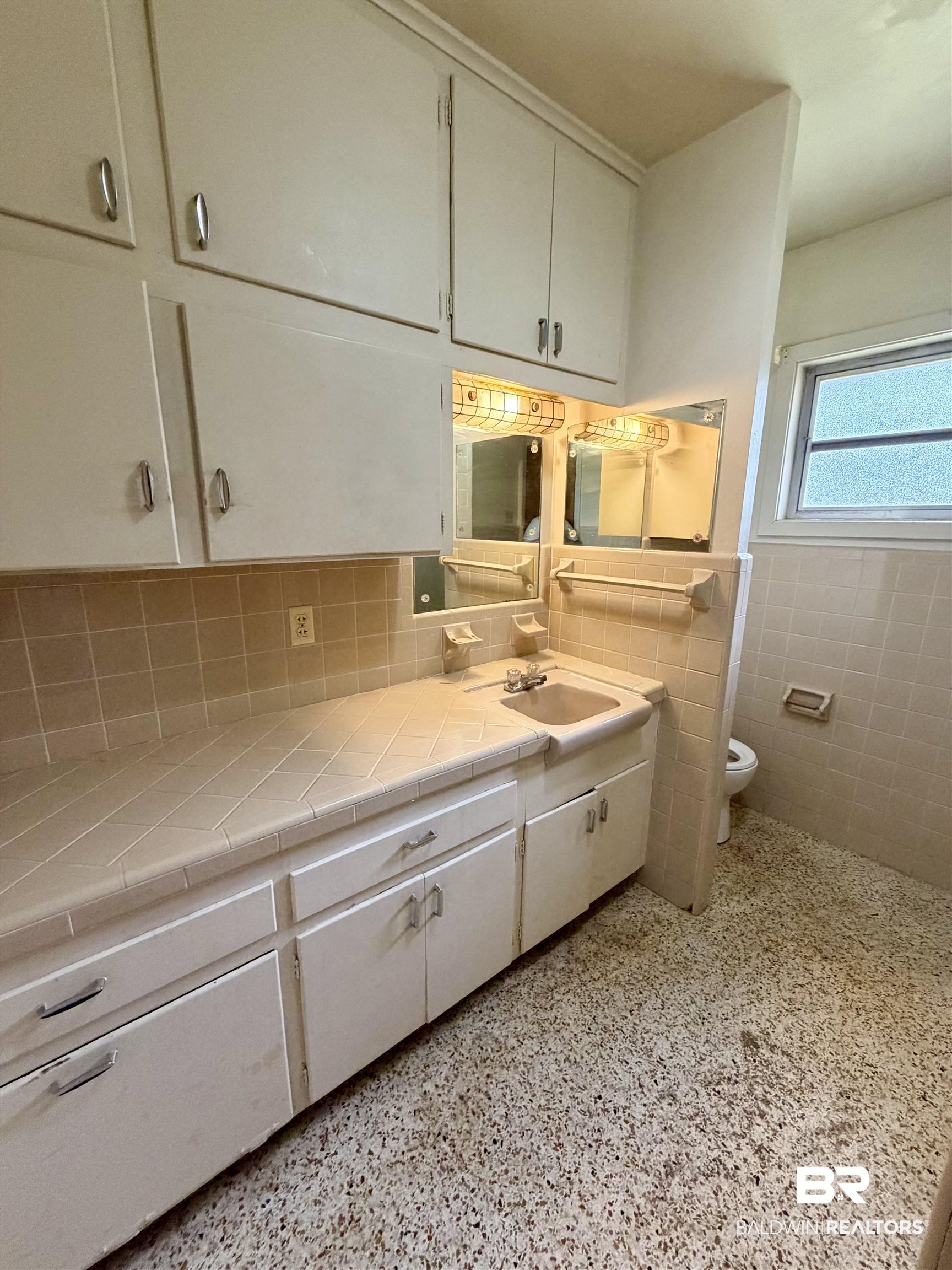 399611 | Photo 23