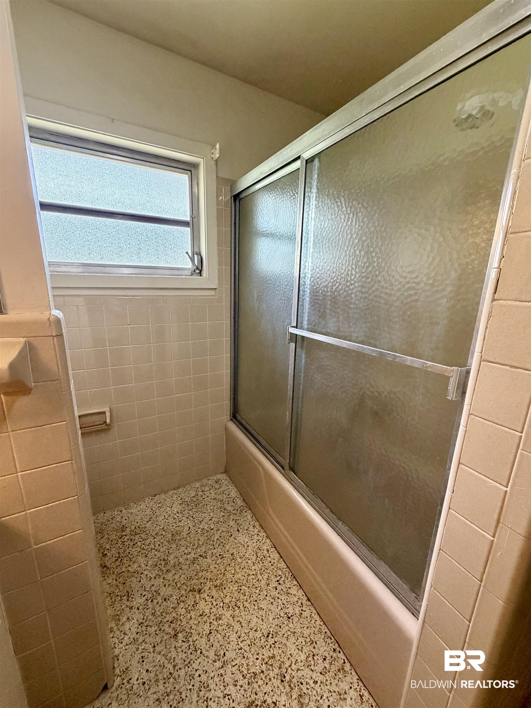 399611 | Photo 24