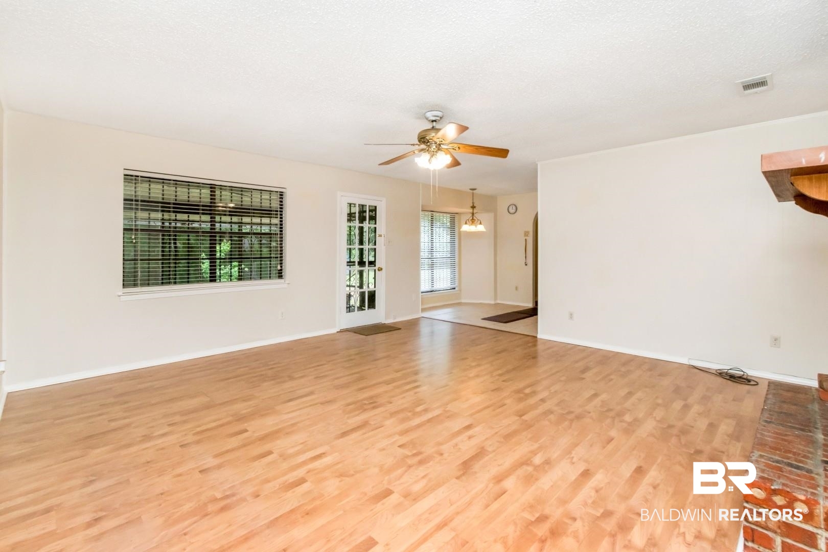 5th image of 5812 Fern Valley Rd, Mobile, AL 36609 | MLS# 399932